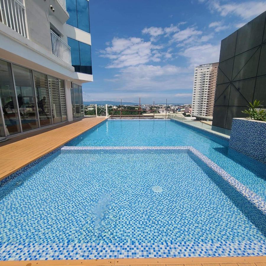 Aparthotel Inspiria Abreeza Davao Stadt Exterior foto